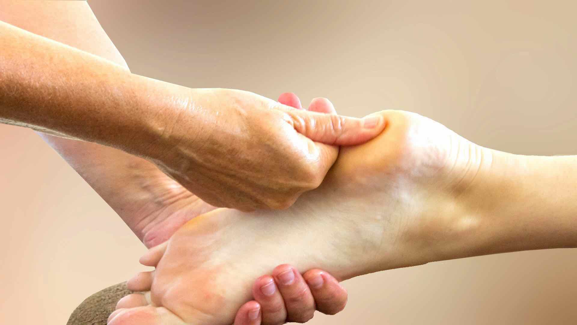 Lomi Lomi massage van de voeten